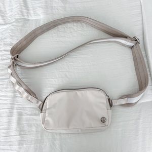 Lululemon Everywhere Crossbody Bag